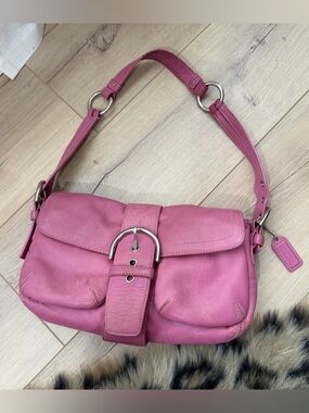 Coach Y2K Vintage Soho Pink Leather Shoulder Bag Buckle double pocket bag